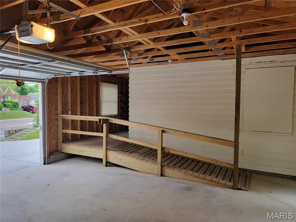 828 Airport Road St. Louis, MO 63135 - Photo 8 of 24