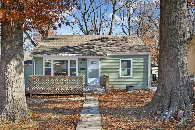 $200,000 | 2643 South 30th Street, Kansas City, KS 66106
