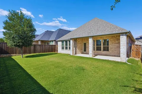 $2,650 | 228 Glenwood Drive, Oak Point, TX 75068