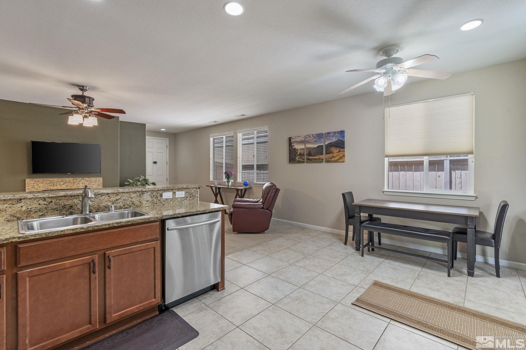 10848 Oakhaven Drive Reno, NV 89521 - Photo 18 of 32