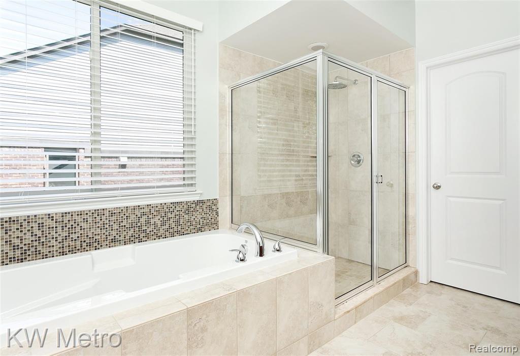 3795 Somerset Circle Rochester Hills, MI 48309 - Photo 22 of 43
