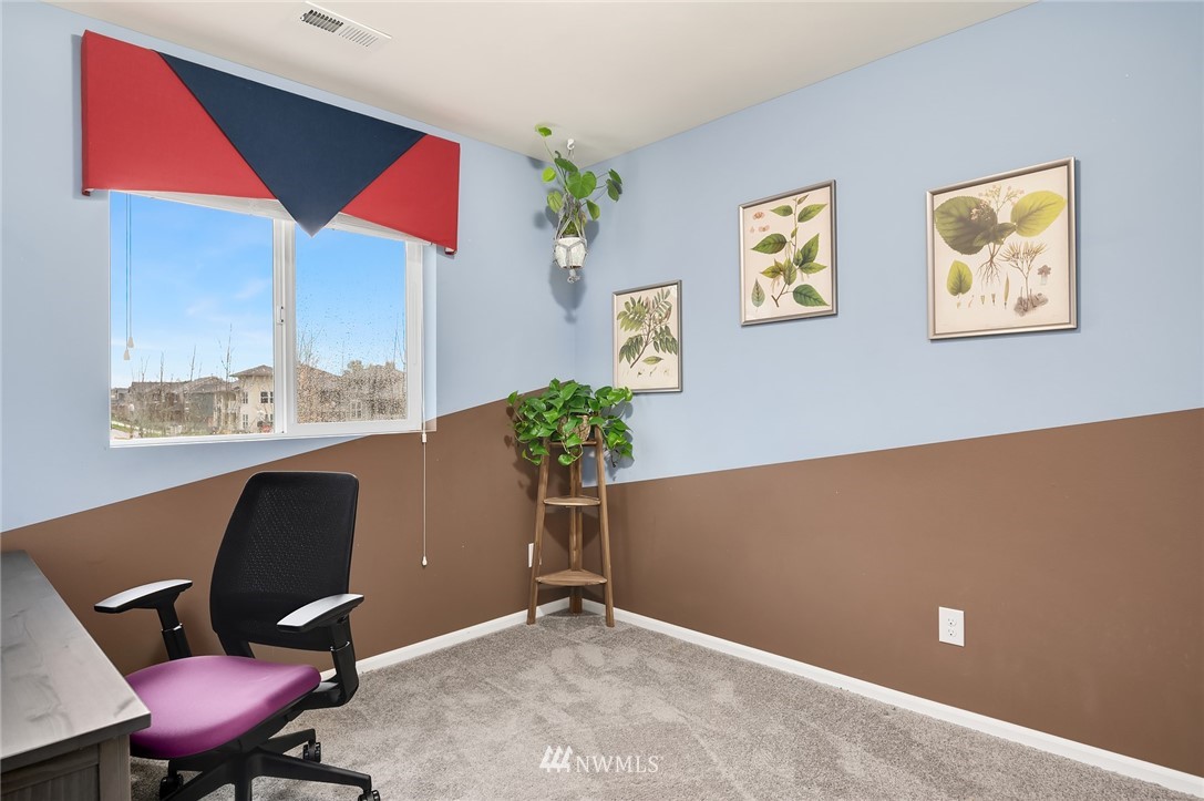 4738 Court R Tacoma, WA 98404 - Photo 21 of 32 a workspace with furniture and window
