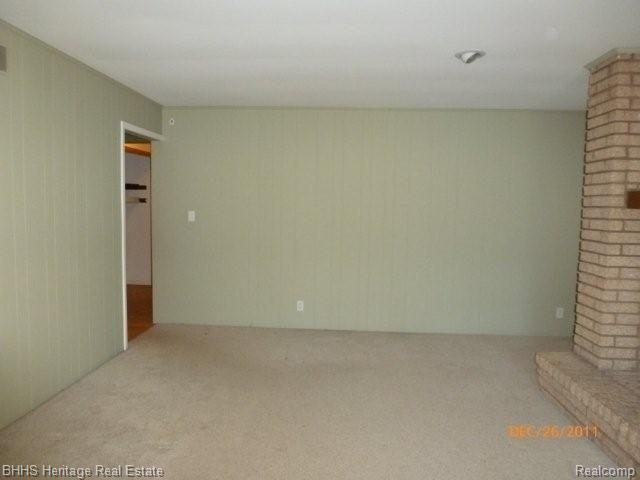 1370 Grebe Road Highland, MI 48357 - Photo 12 of 25 Family Room