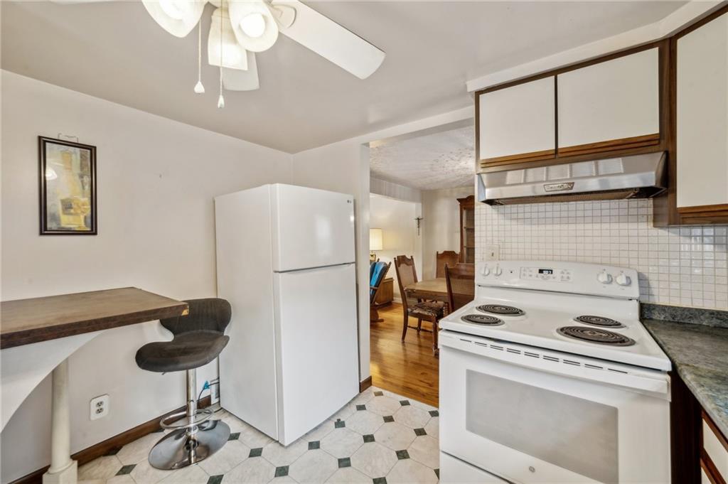 4269 Glen Lytle Road Pittsburgh, PA 15217 - Photo 18 of 32 Gallery Image 18