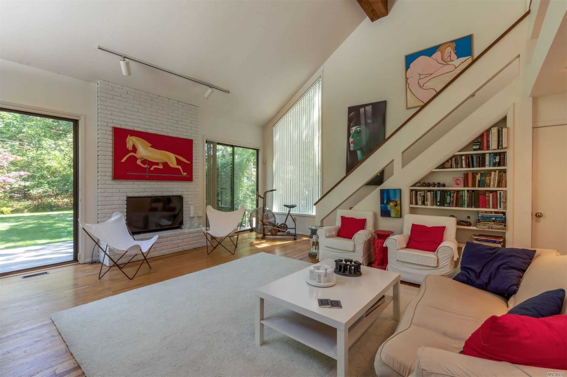 222 Buckskill Road East Hampton, NY 11937 - Photo 3 of 12