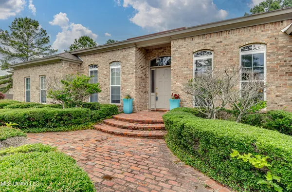 $639,900 | 121 Poplar Ridge Drive, Brandon, MS 39047