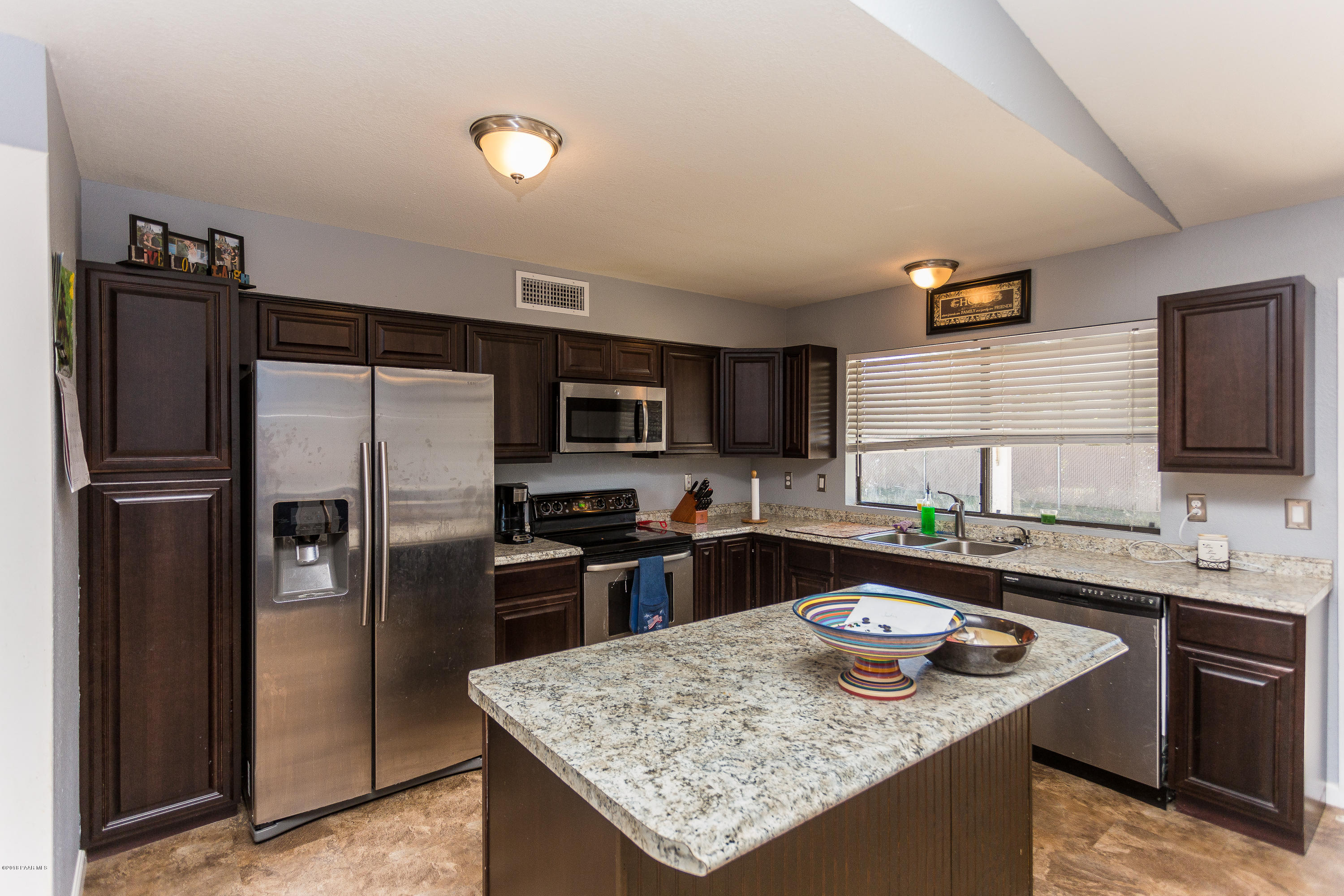 7115 East Silverlode Drive Prescott Valley, AZ 86314 - Photo 2 of 16 Kitchen