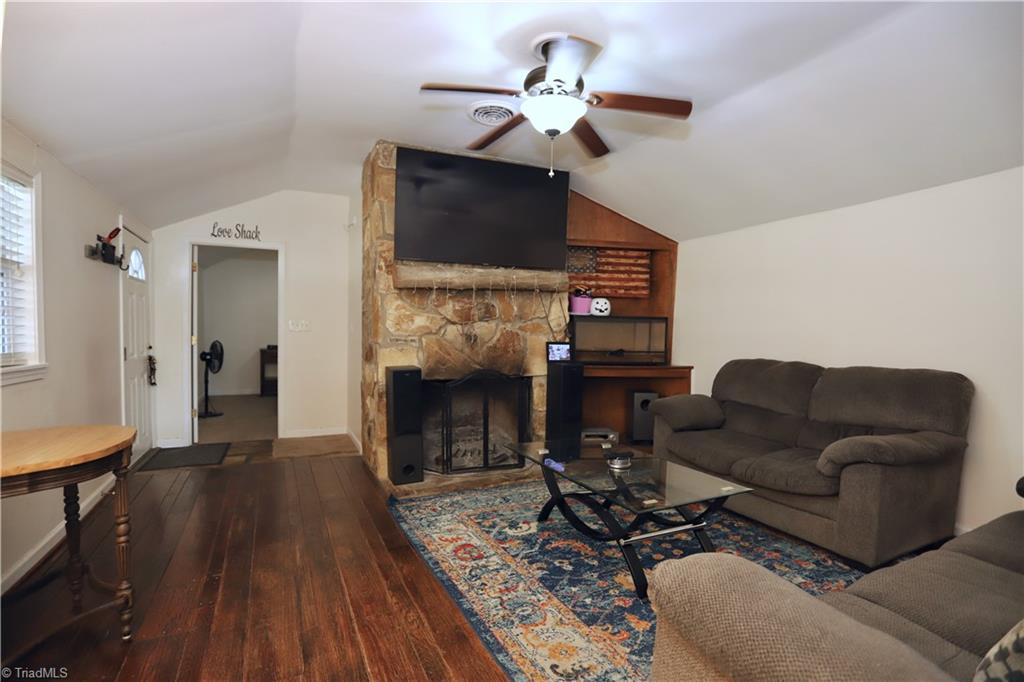 1419 Altamahaw Union Ridge Road Burlington, NC 27217 - Photo 3 of 32 Gallery Image 3