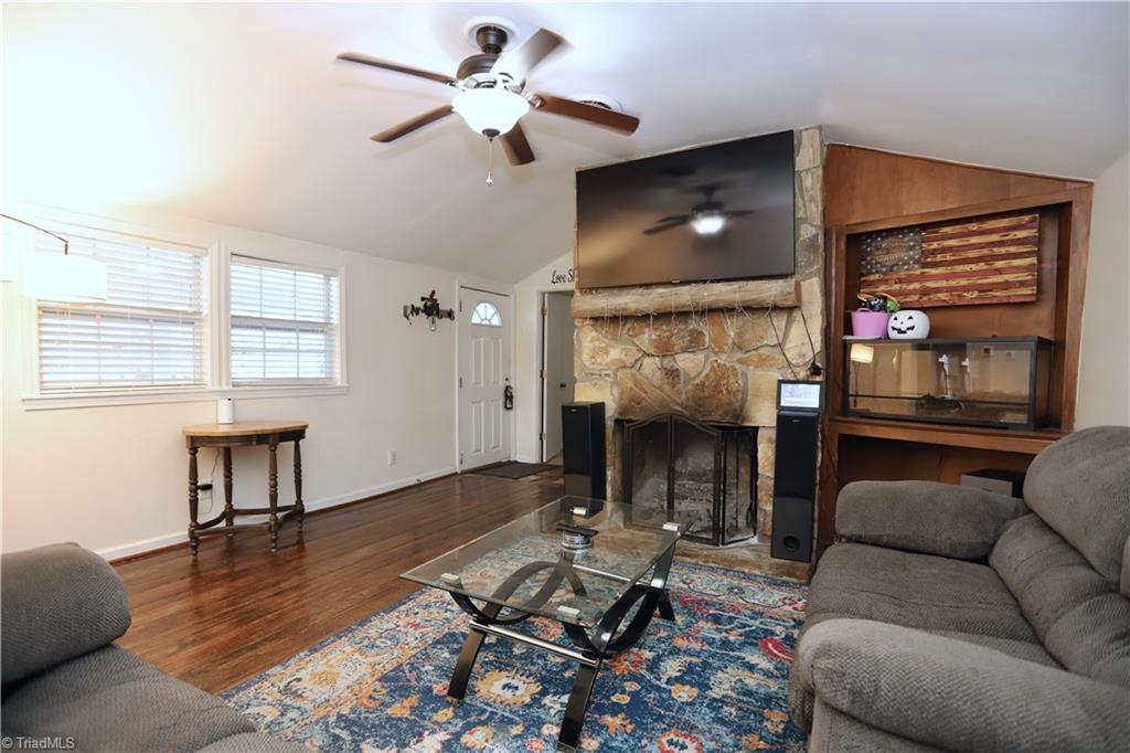 1419 Altamahaw Union Ridge Road Burlington, NC 27217 - Photo 8 of 32 Gallery Image 8