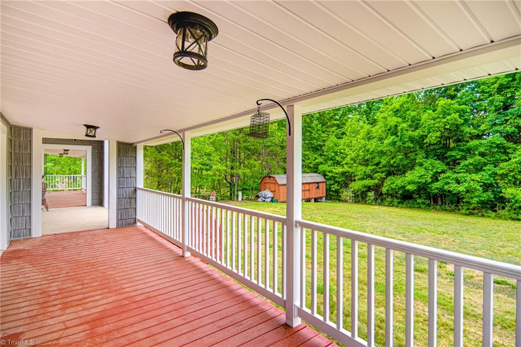 337 Chestnut Grove Church Road Lexington, NC 27295 - Photo 3 of 27 Gallery Image 3