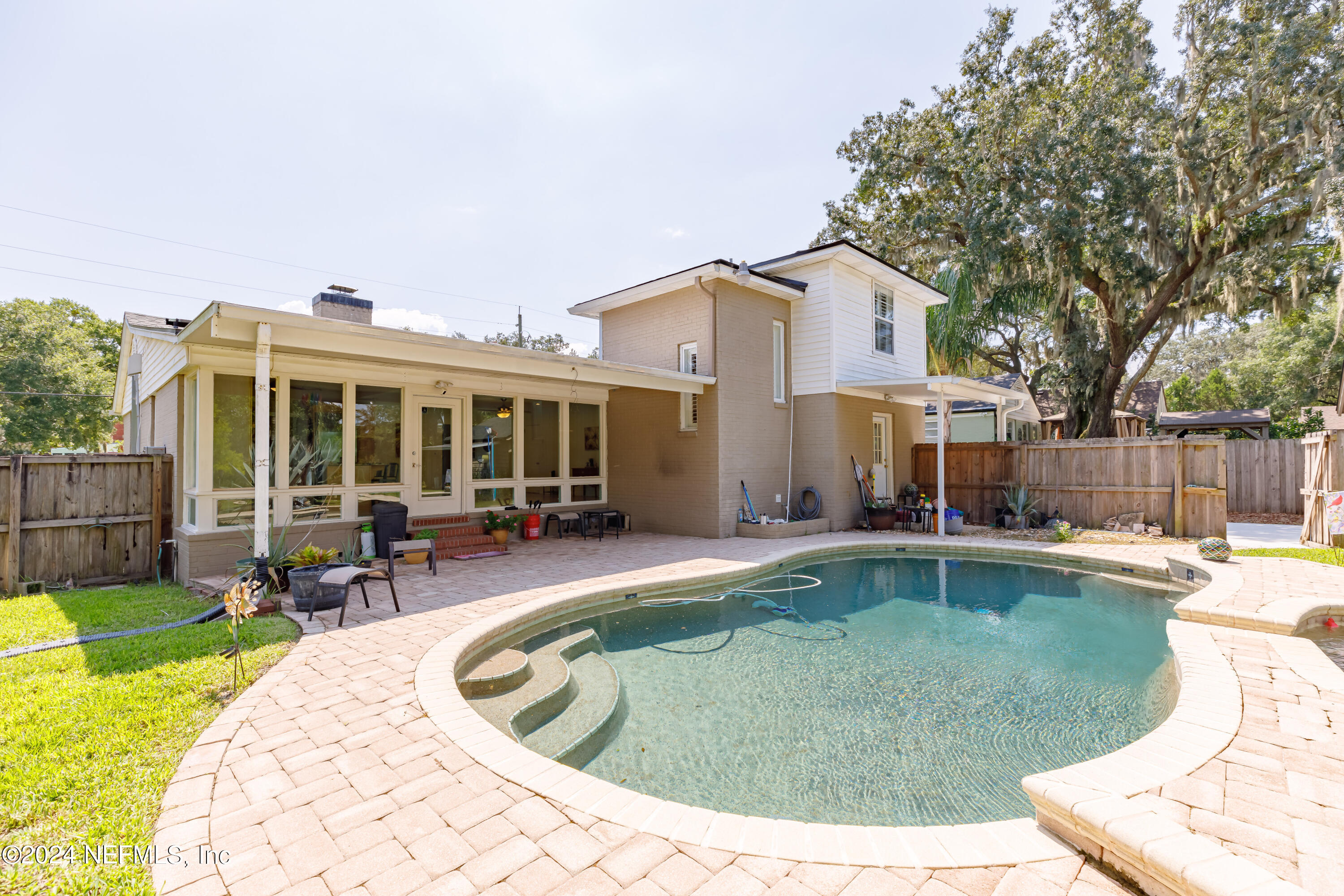 1316 Holmesdale Rd-48
