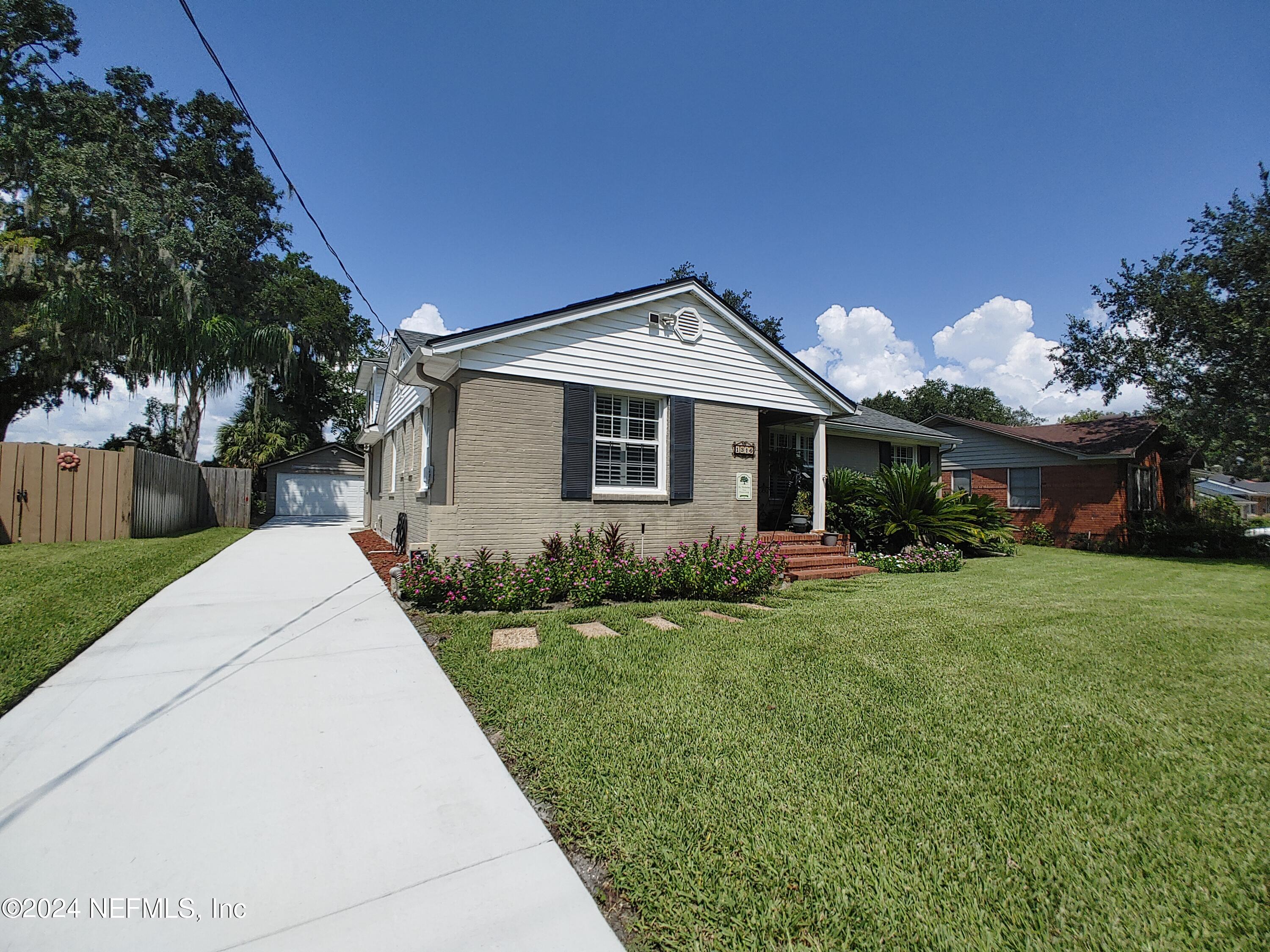 Front of Home-Leftside Driveway