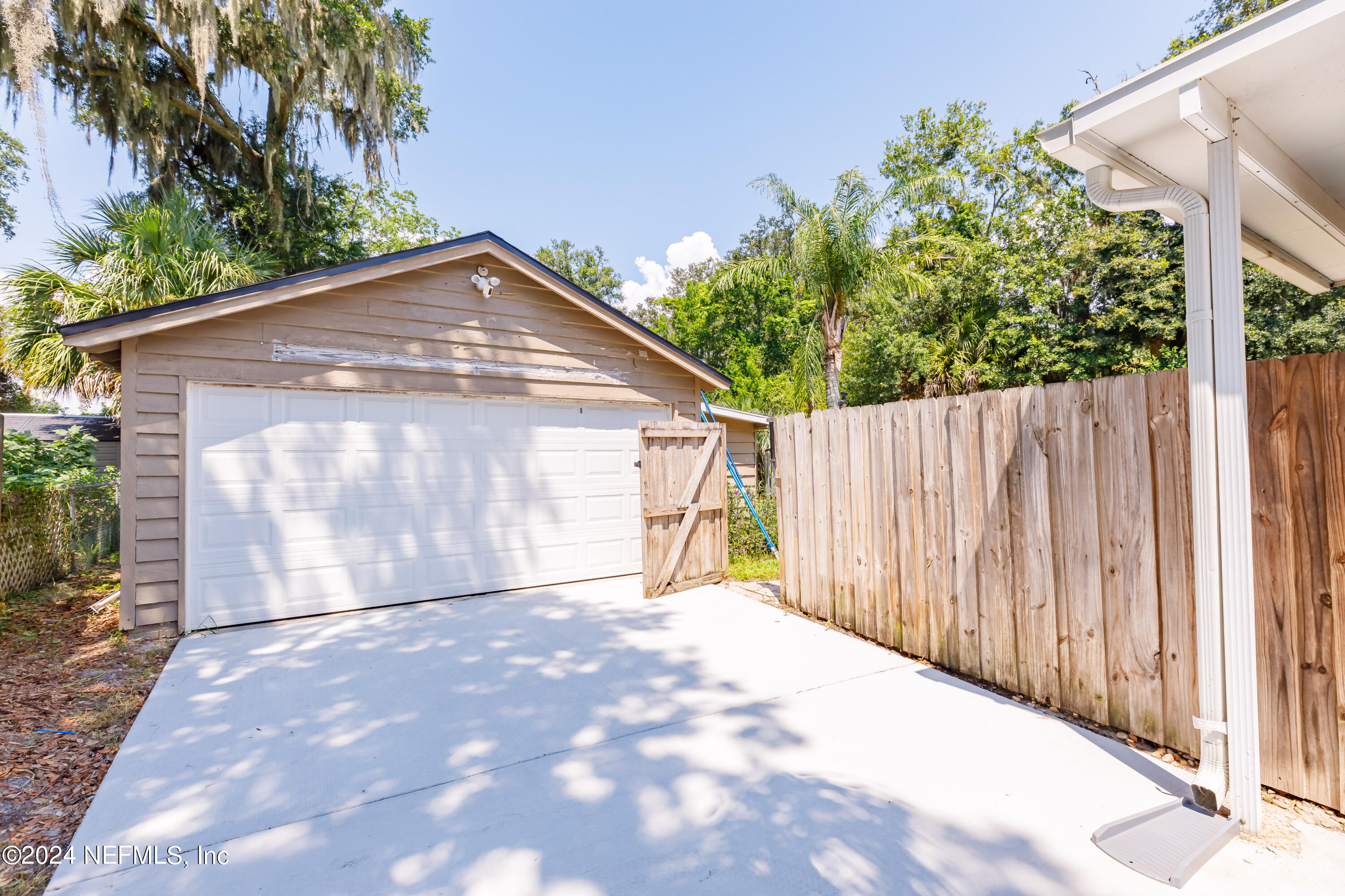 1316 Holmesdale Road Jacksonville, FL 32207 - Photo 8 of 79 1316 Holmesdale Rd-56