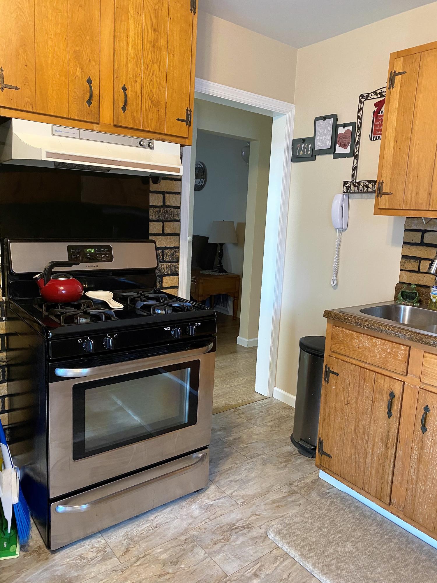 1336 Cornell Road Muskegon, MI 49441 - Photo 7 of 24 8 kitchen