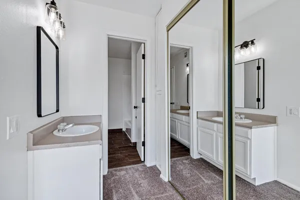 $1,800 | 3840 North 43rd Avenue, Unit 78, Phoenix, AZ 85031