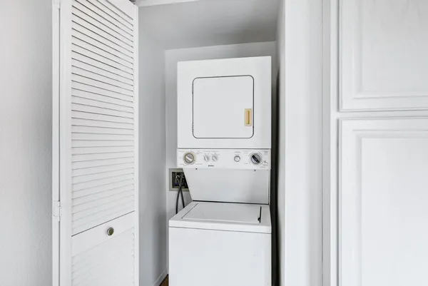 $1,800 | 3840 North 43rd Avenue, Unit 78, Phoenix, AZ 85031