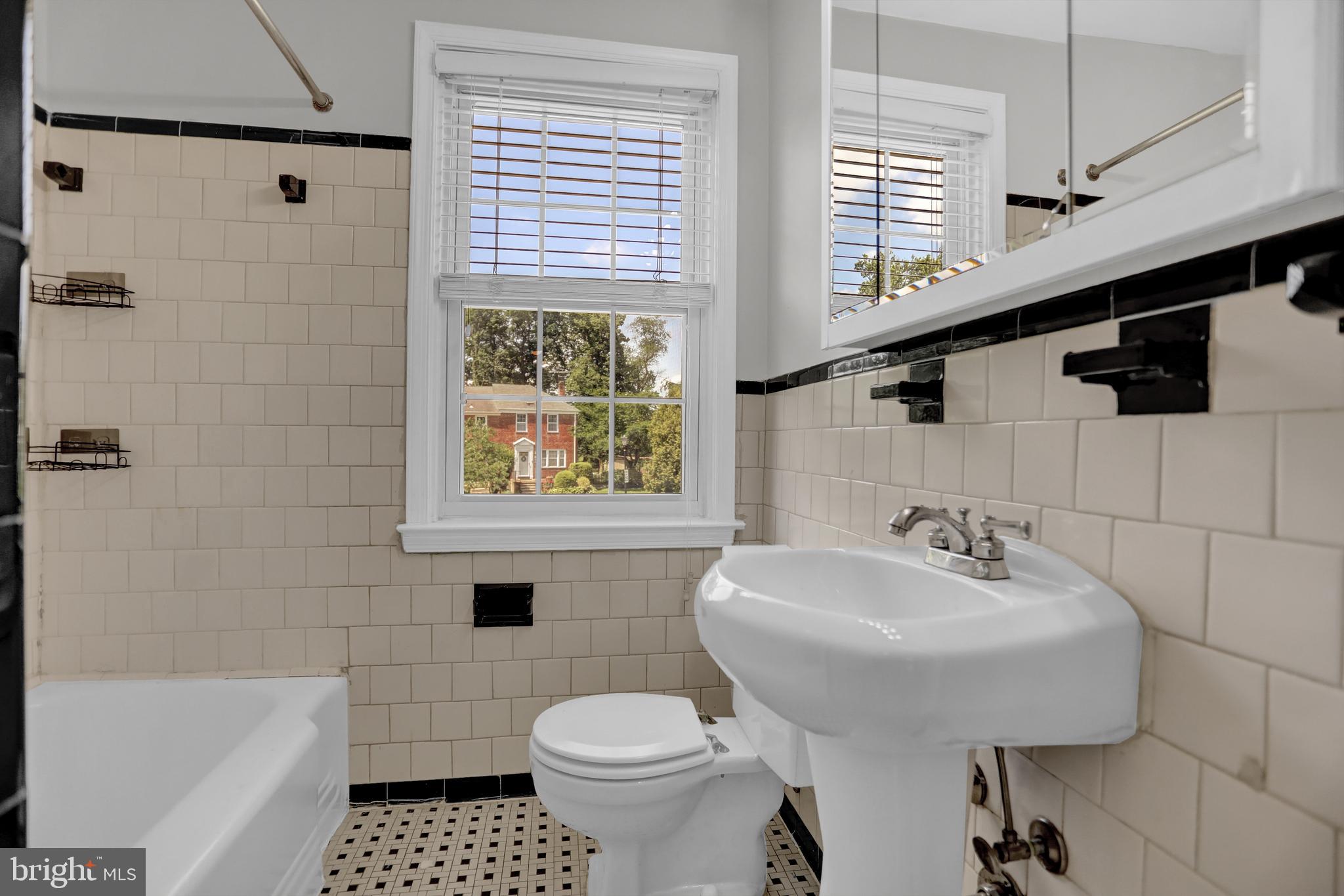 308 Old Trail Baltimore, MD 21212 - Photo 16 of 26