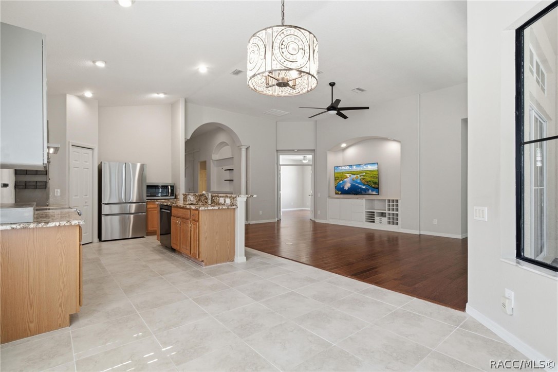 653 West Doerr Path Hernando, FL 34442 - Photo 15 of 58