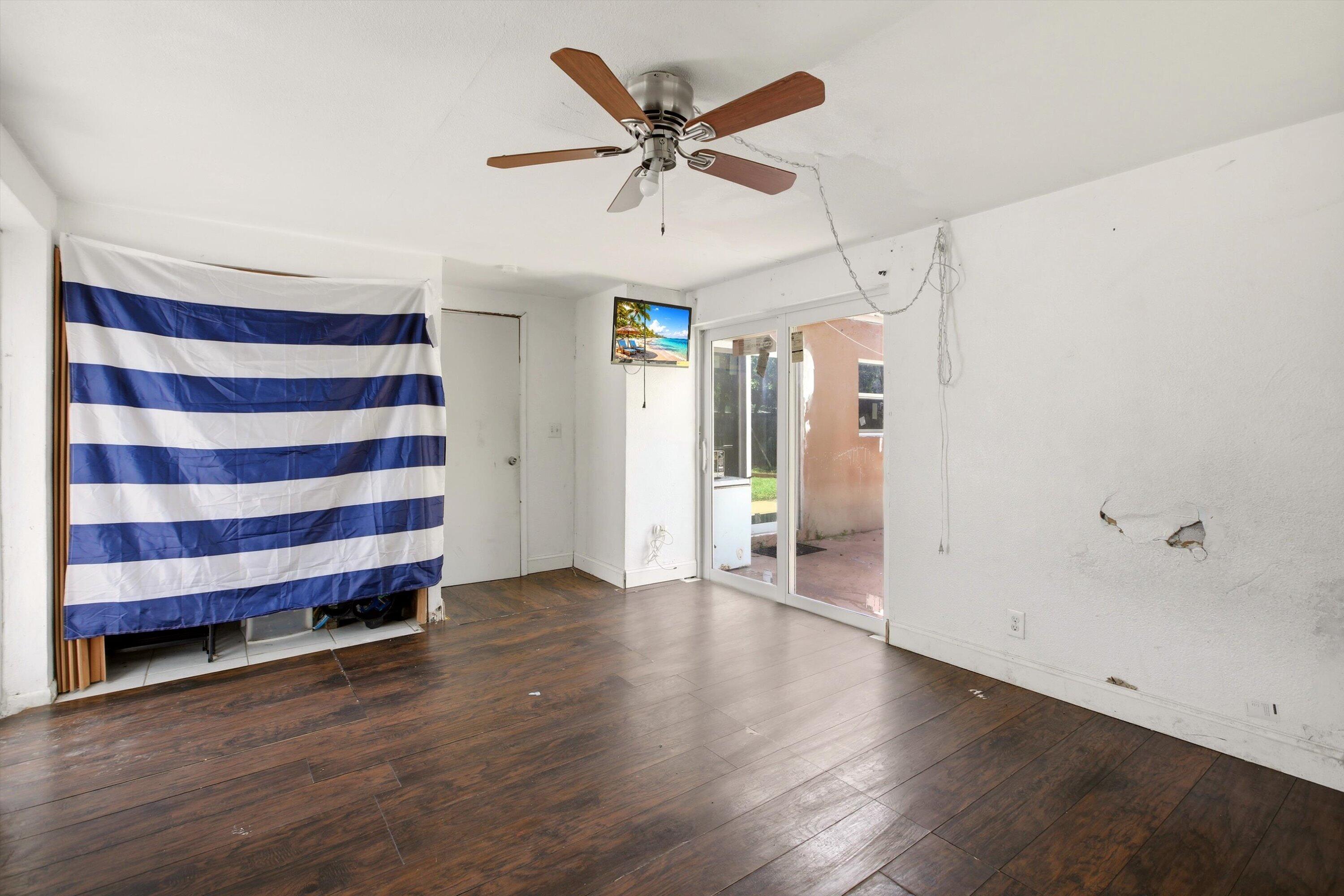 1671 North Cypress Road Pompano Beach, FL 33060 - Photo 18 of 34 23-Property Photo 023