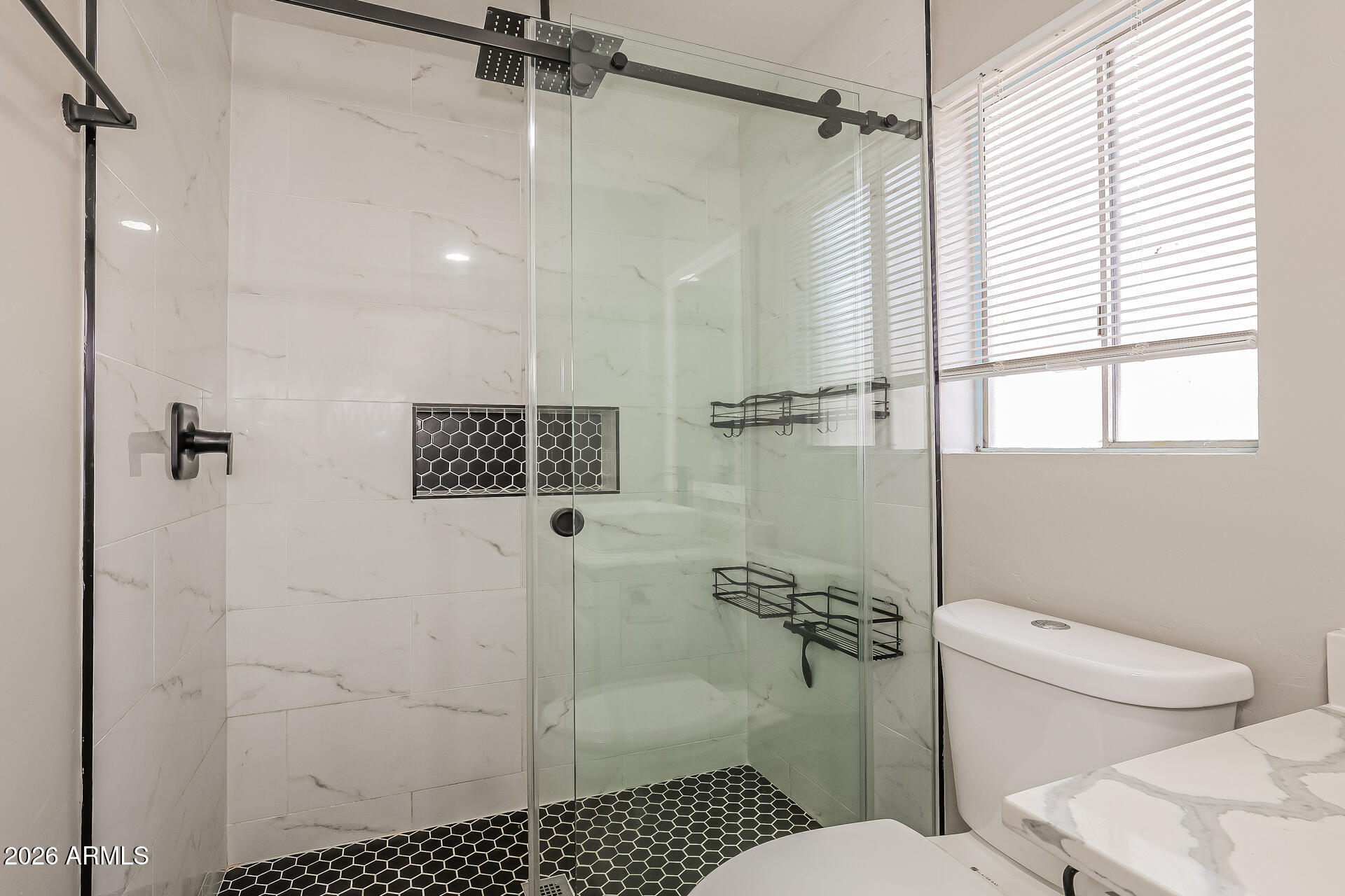 6645 South 40th Way Phoenix, AZ 85042 - Photo 11 of 21 011-photo-main-bathroom-15129189