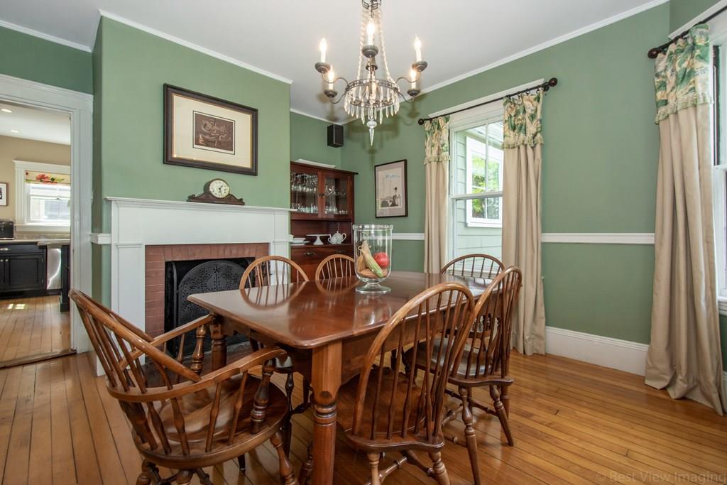 9 Oak Road Milton, MA 02186 - Photo 11 of 38 Gallery Image 11
