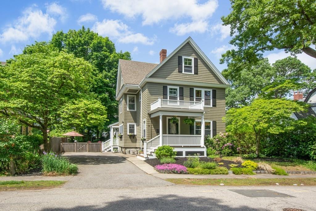 9 Oak Road Milton, MA 02186 - Photo 2 of 38 Gallery Image 2