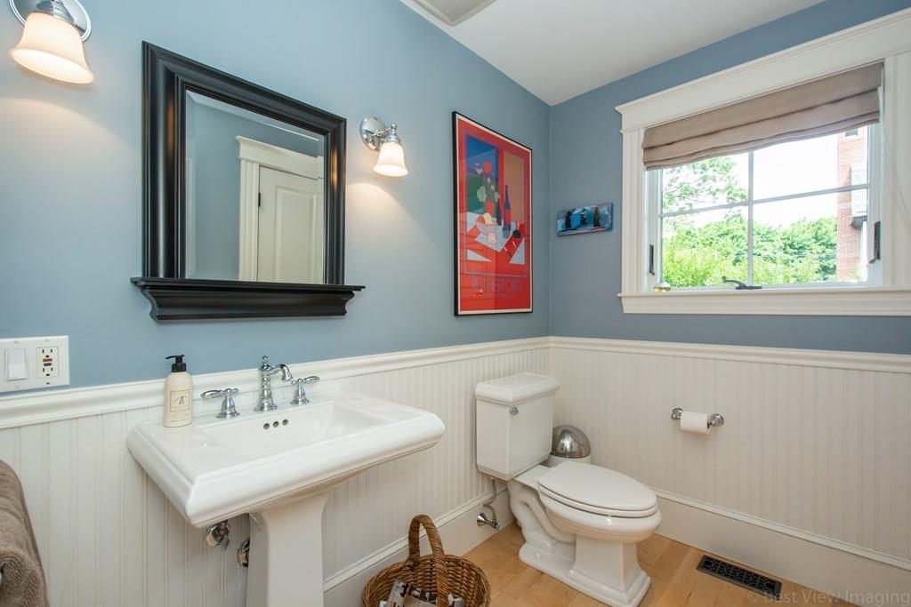 9 Oak Road Milton, MA 02186 - Photo 23 of 38 Gallery Image 23