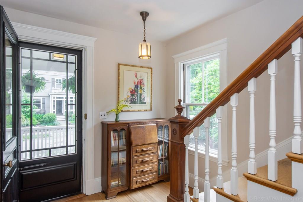 9 Oak Road Milton, MA 02186 - Photo 5 of 38 Gallery Image 5