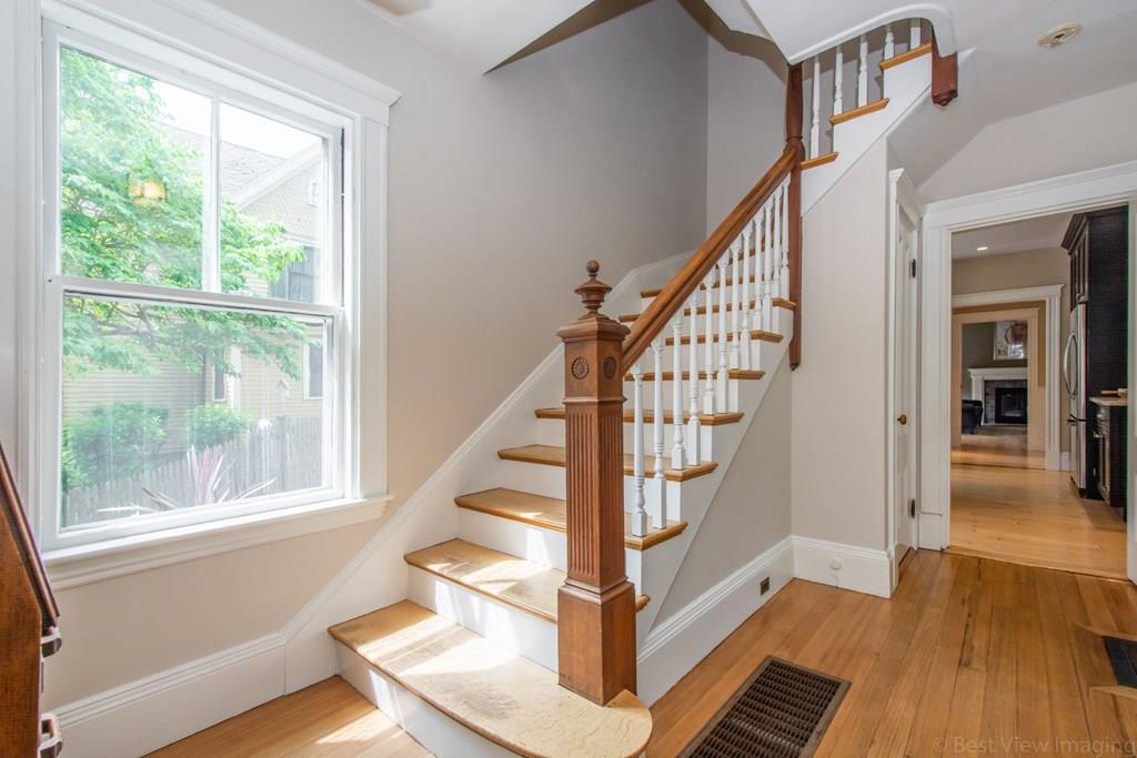 9 Oak Road Milton, MA 02186 - Photo 6 of 38 Gallery Image 6