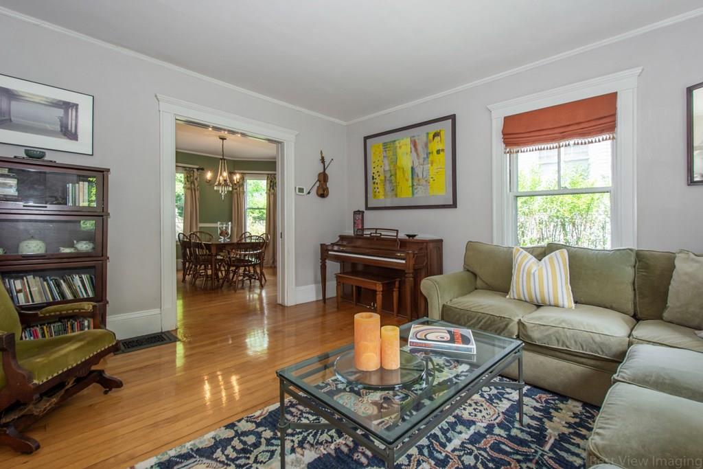 9 Oak Road Milton, MA 02186 - Photo 9 of 38 Gallery Image 9