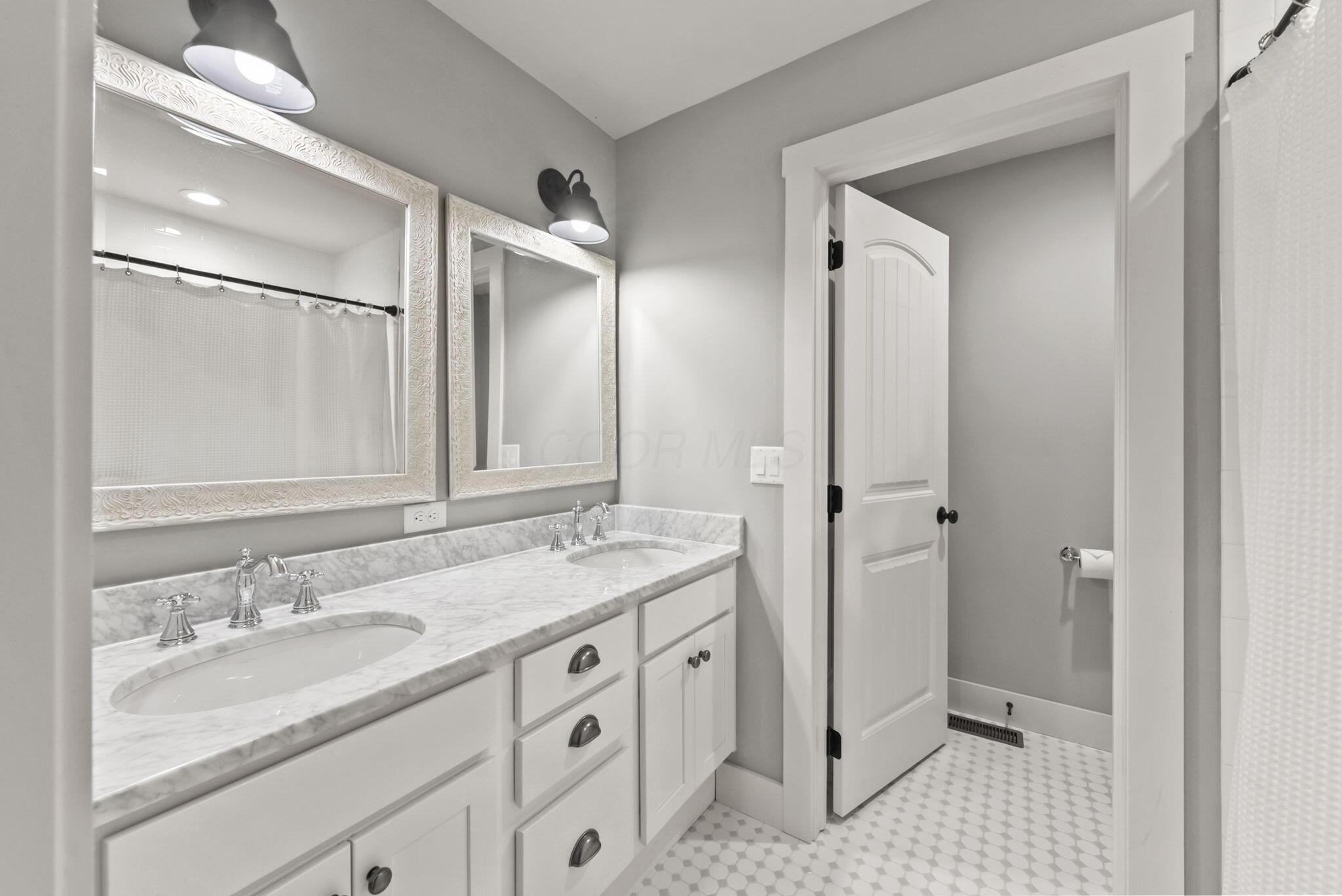 8568 Liberty Road North Powell, OH 43065 - Photo 51 of 107