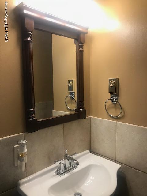 2128 Sparrow Road Bushkill, PA 18324 - Photo 26 of 54 IMG_4387