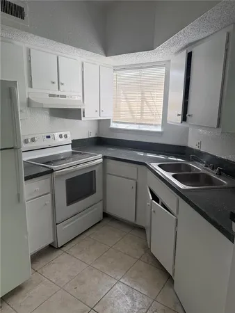 $1,450 | 1948 Lake Atriums Circle, Unit 133, Orlando, FL 32839