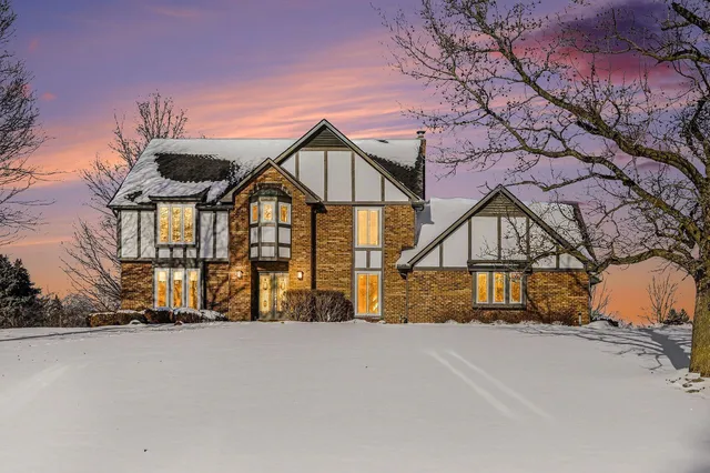 $989,900 | 5449 Countryside Drive, Saline, MI 48176