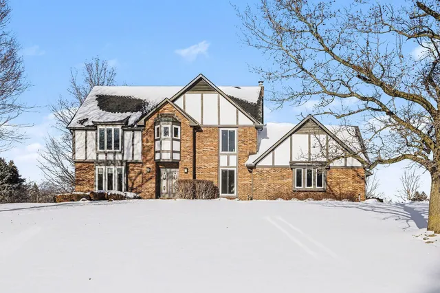 $989,900 | 5449 Countryside Drive, Saline, MI 48176