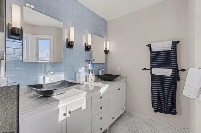 $989,900 | 5449 Countryside Drive, Saline, MI 48176