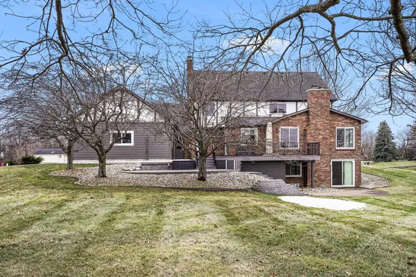 $969,900 | 5449 Countryside Drive, Saline, MI 48176