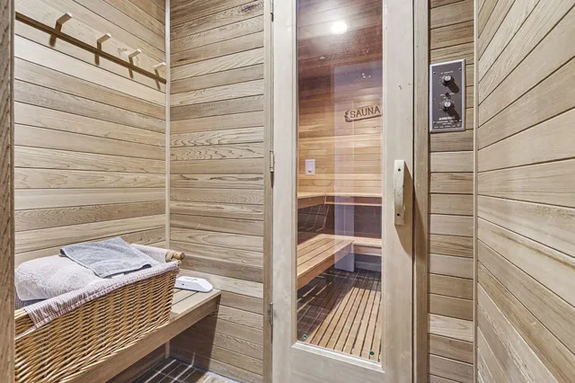 $989,900 | 5449 Countryside Drive, Saline, MI 48176