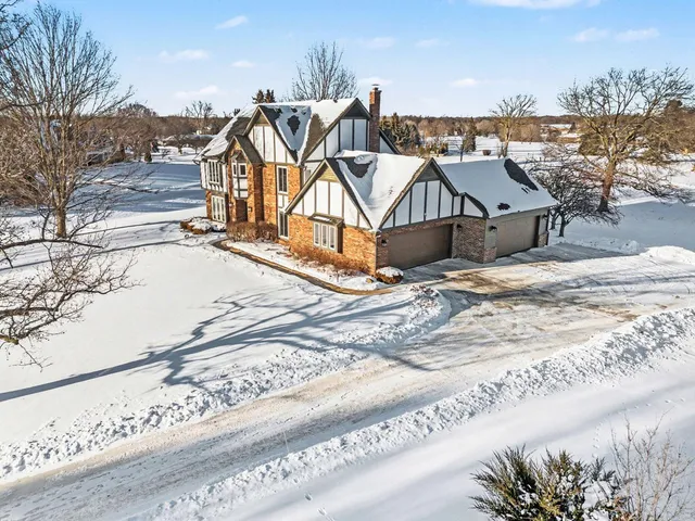 $989,900 | 5449 Countryside Drive, Saline, MI 48176