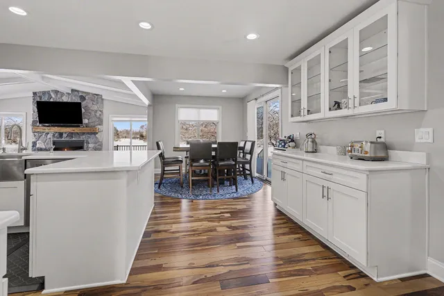 $989,900 | 5449 Countryside Drive, Saline, MI 48176