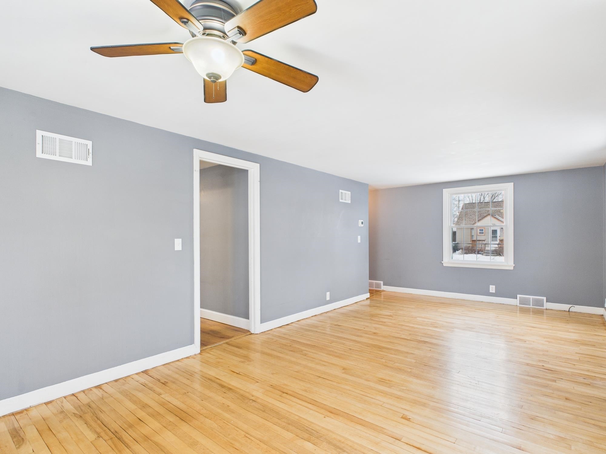 705 Draper Street Kaukauna, WI 54130 - Photo 4 of 20