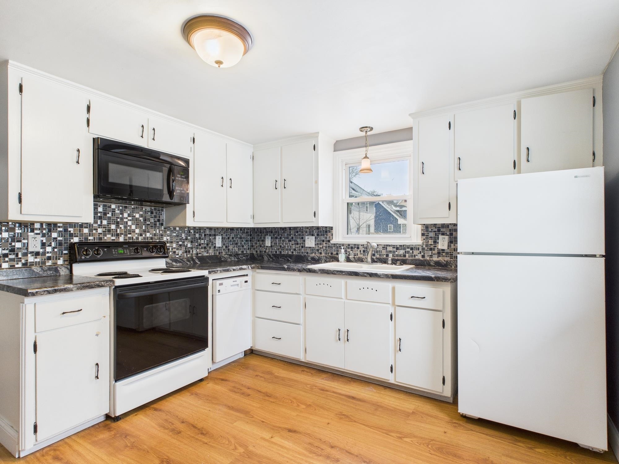 705 Draper Street Kaukauna, WI 54130 - Photo 9 of 20