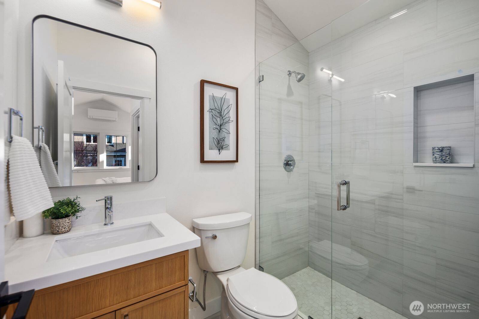 1004 North 48th Street, Unit C Seattle, WA 98103 - Photo 8 of 20