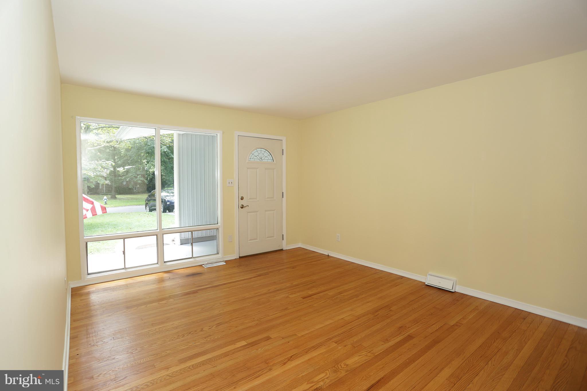 100 Chatham Road Bel Air, MD 21014 - Photo 6 of 22 Living Room