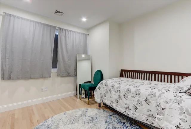 $3,499,000 | 333 Livingston Place, Cedarhurst, NY 11516