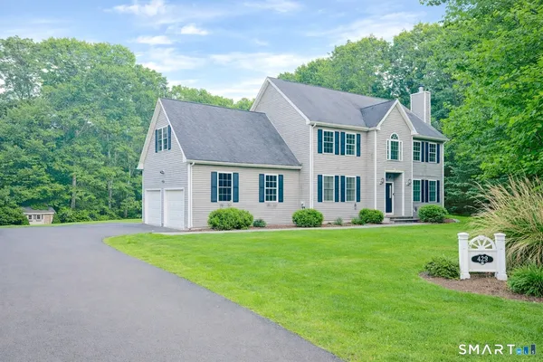 $629,000 | 240 Tom Swamp Road, Hamden, CT 06518