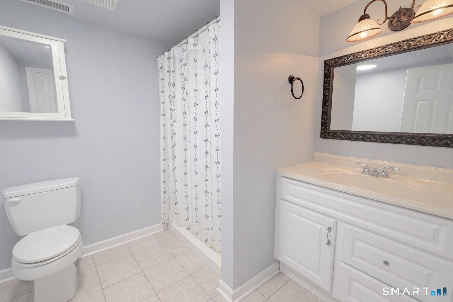 240 Tom Swamp Road Hamden, CT 06518 - Photo 12 of 18