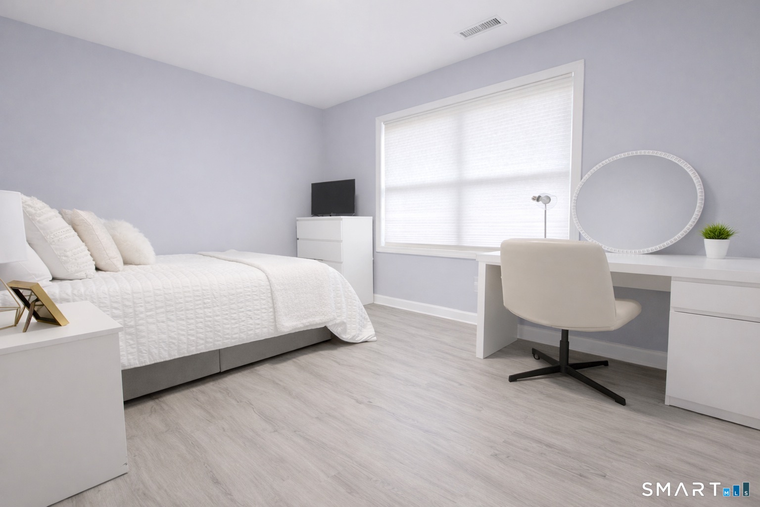 240 Tom Swamp Road Hamden, CT 06518 - Photo 13 of 18