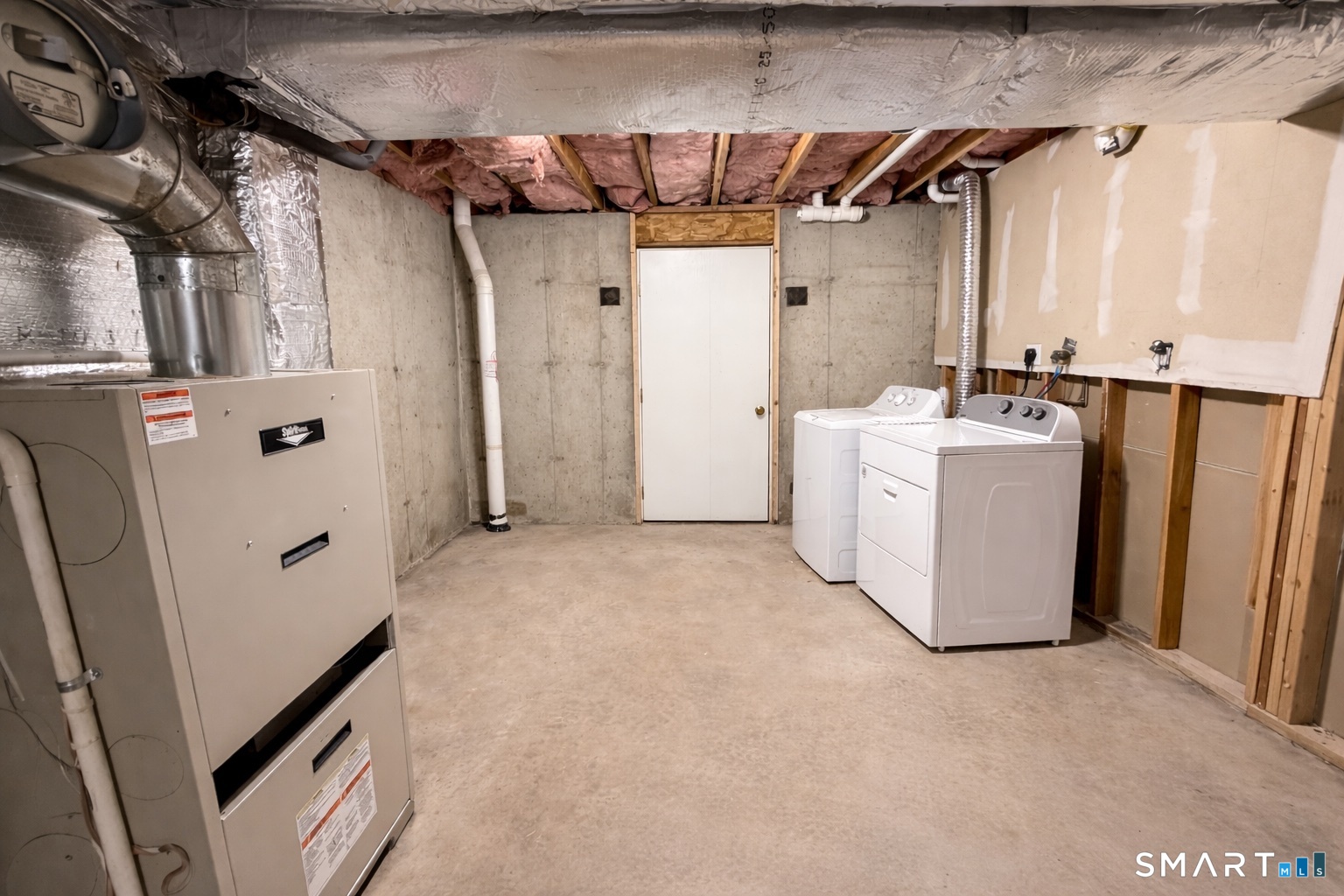 240 Tom Swamp Road Hamden, CT 06518 - Photo 17 of 18