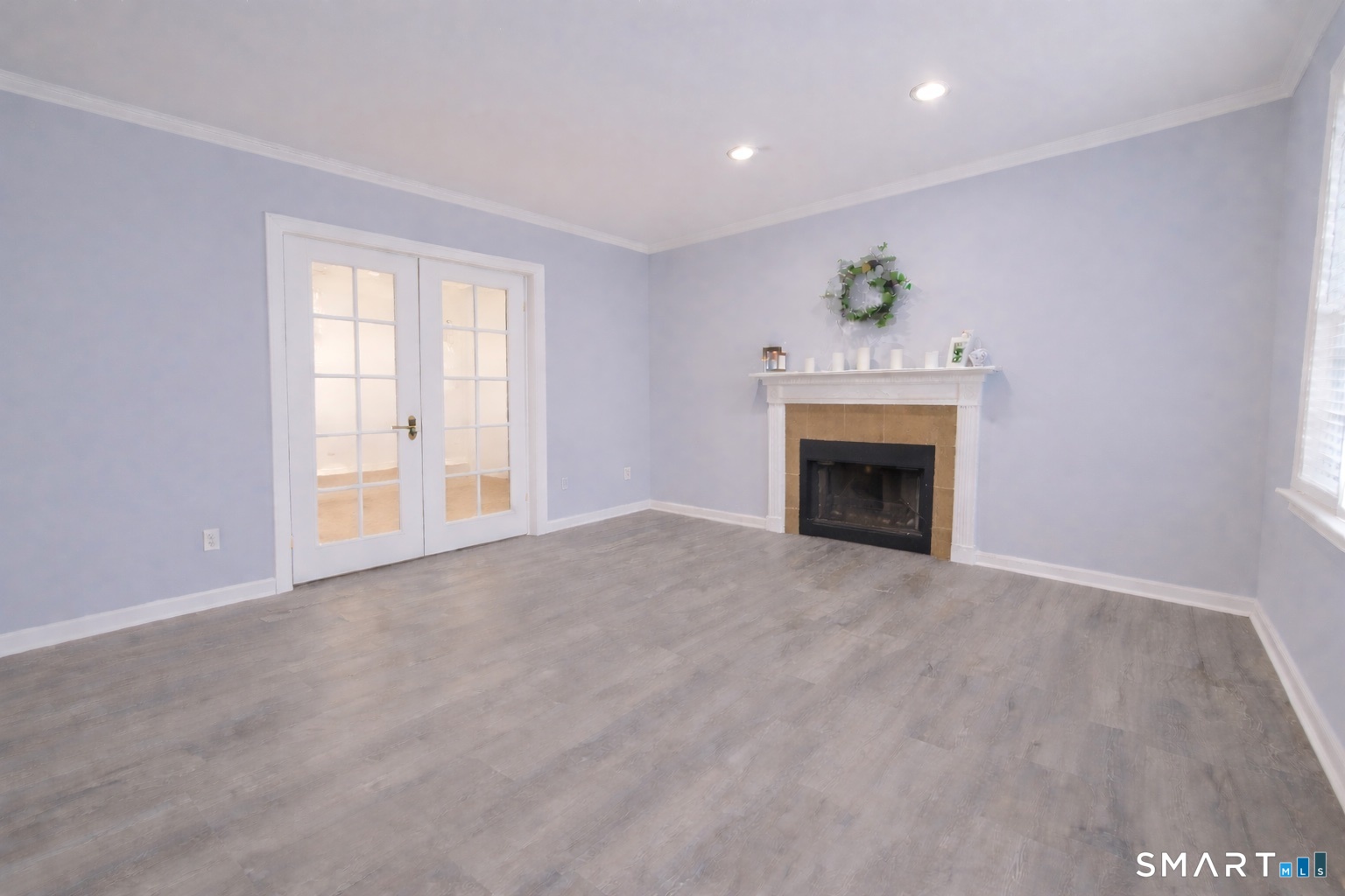 240 Tom Swamp Road Hamden, CT 06518 - Photo 3 of 18